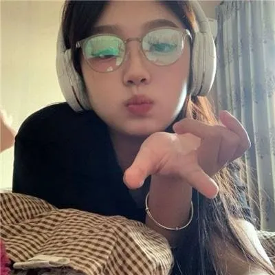【真实绝症改编】《余命10年》小松菜奈坂口健太郎：得知自己只剩十年寿命，她决定不谈恋爱却偏偏遇见他